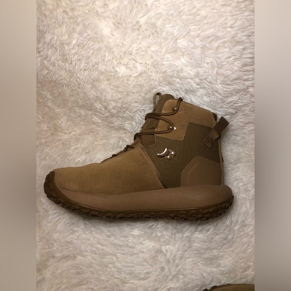 Under Armour Men's Brown Boots size 7.5 - Picture 7 of 13